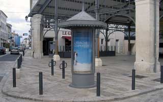 enseigne colonne d'affichage